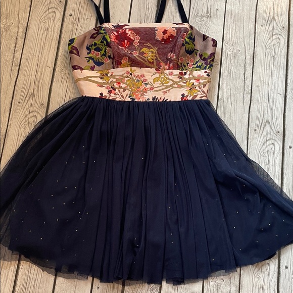 Moulinette Soeurs Dresses & Skirts - ANTHROPOLOGIE MOULINETTE SOEURS dress SIZE 2
Like new!!